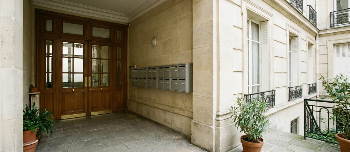 Immeuble et boîtes aux lettres : déclarer une infestation de punaises
